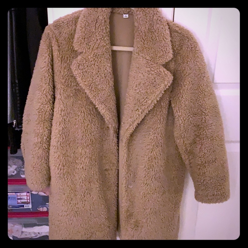 Uniqlo fluffy fleece coat